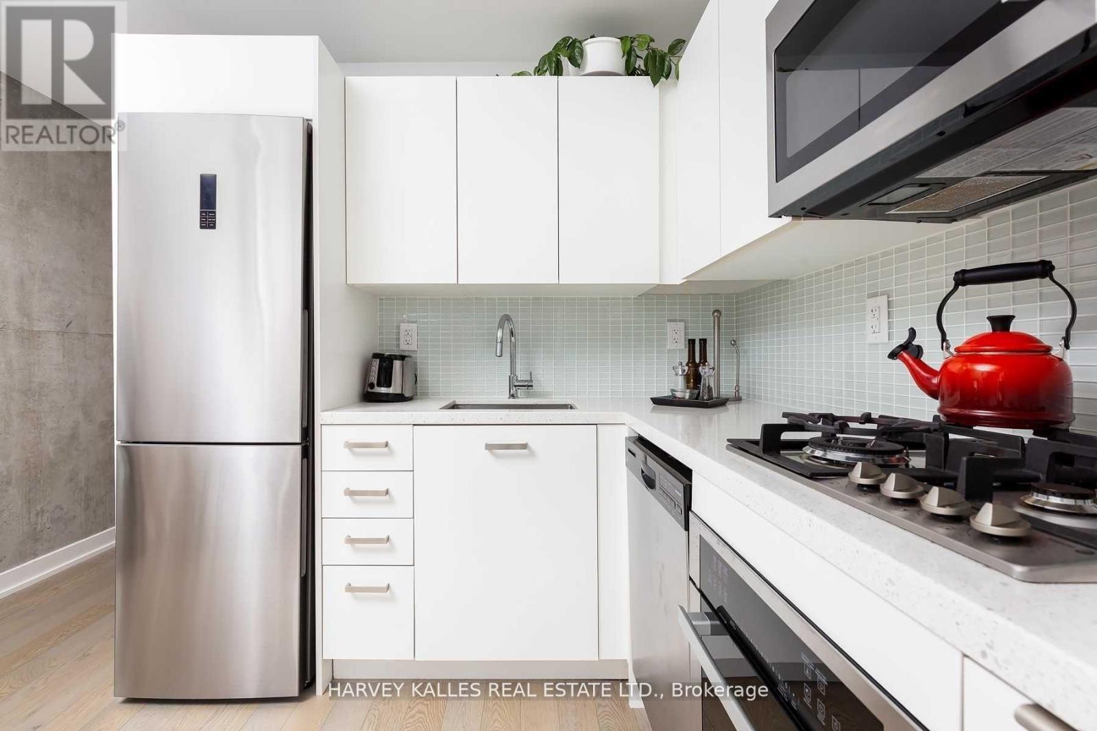 717 - 39 Brant Street, Toronto, Ontario  M5V 0M8 - Photo 5 - C13125230