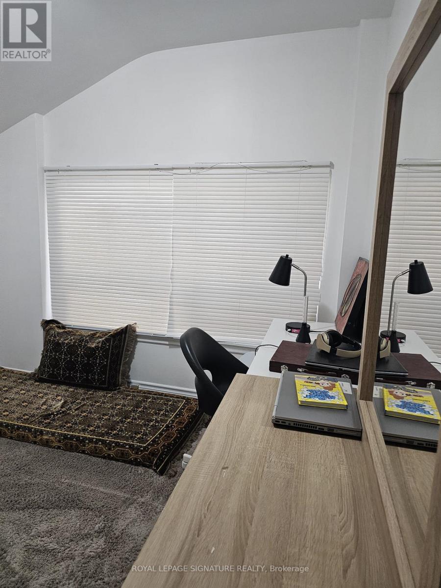 3242 Lawrence Avenue, Toronto, Ontario  M1H 1A4 - Photo 10 - E13125238