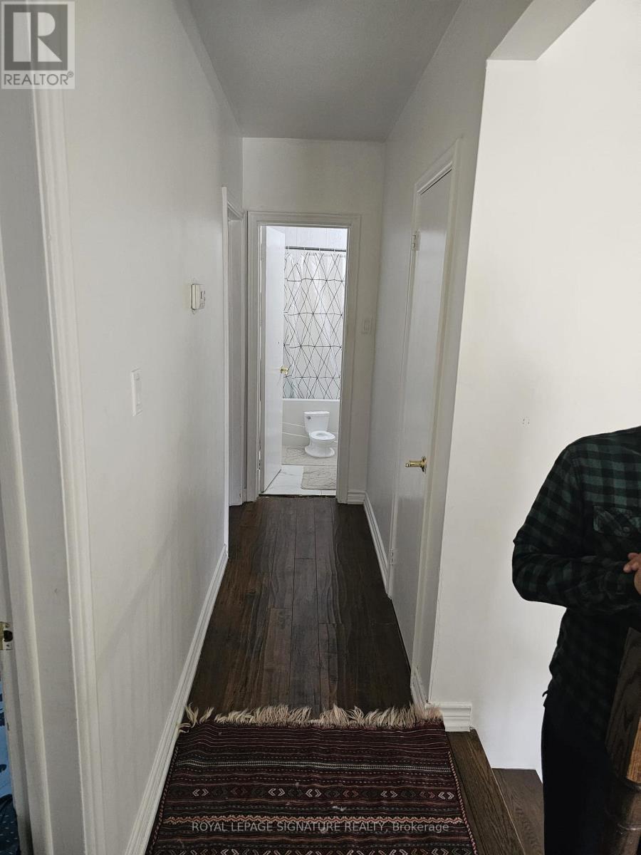 3242 Lawrence Avenue, Toronto, Ontario  M1H 1A4 - Photo 2 - E13125238