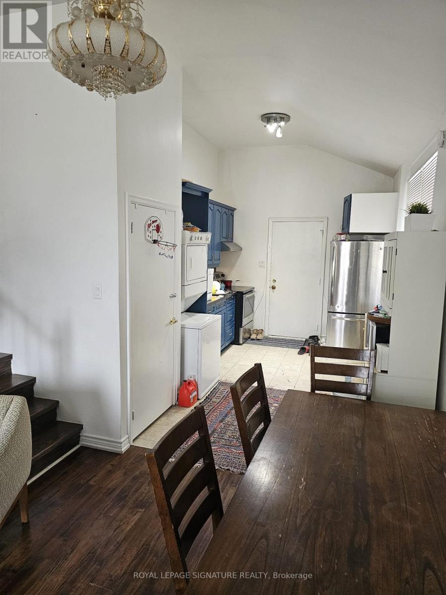 3242 Lawrence Avenue, Toronto, Ontario  M1H 1A4 - Photo 3 - E13125238