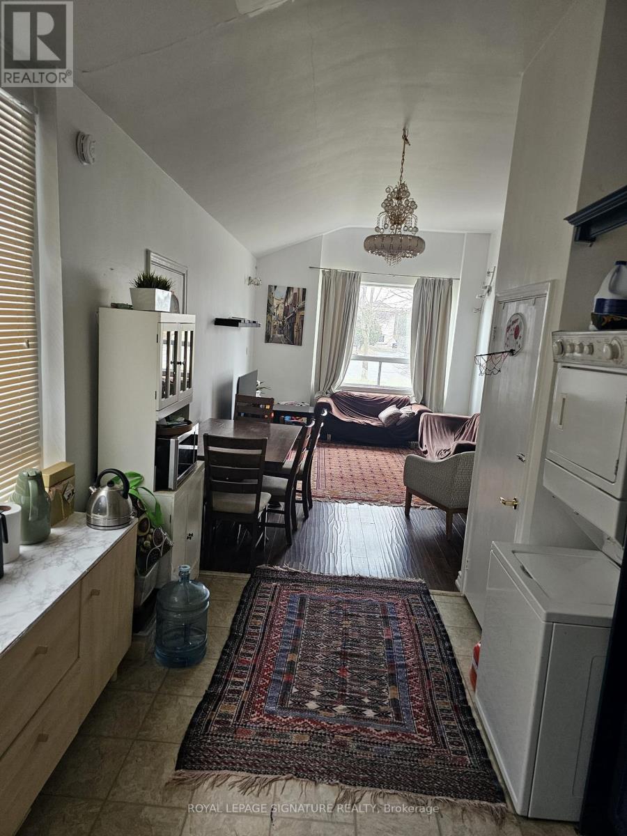 3242 Lawrence Avenue, Toronto, Ontario  M1H 1A4 - Photo 5 - E13125238