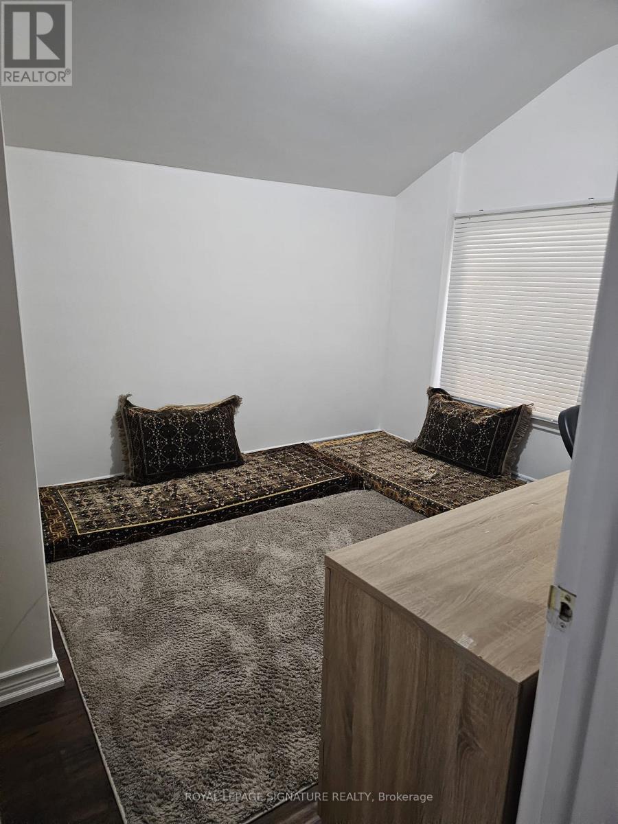 3242 Lawrence Avenue, Toronto, Ontario  M1H 1A4 - Photo 6 - E13125238