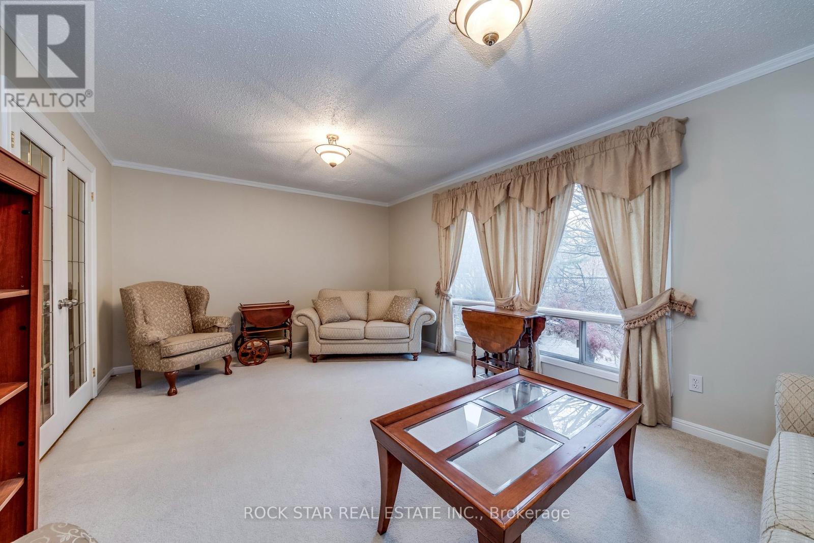 14 Cairnmore Court, Brampton, Ontario  L6Z 1T6 - Photo 11 - W12971662