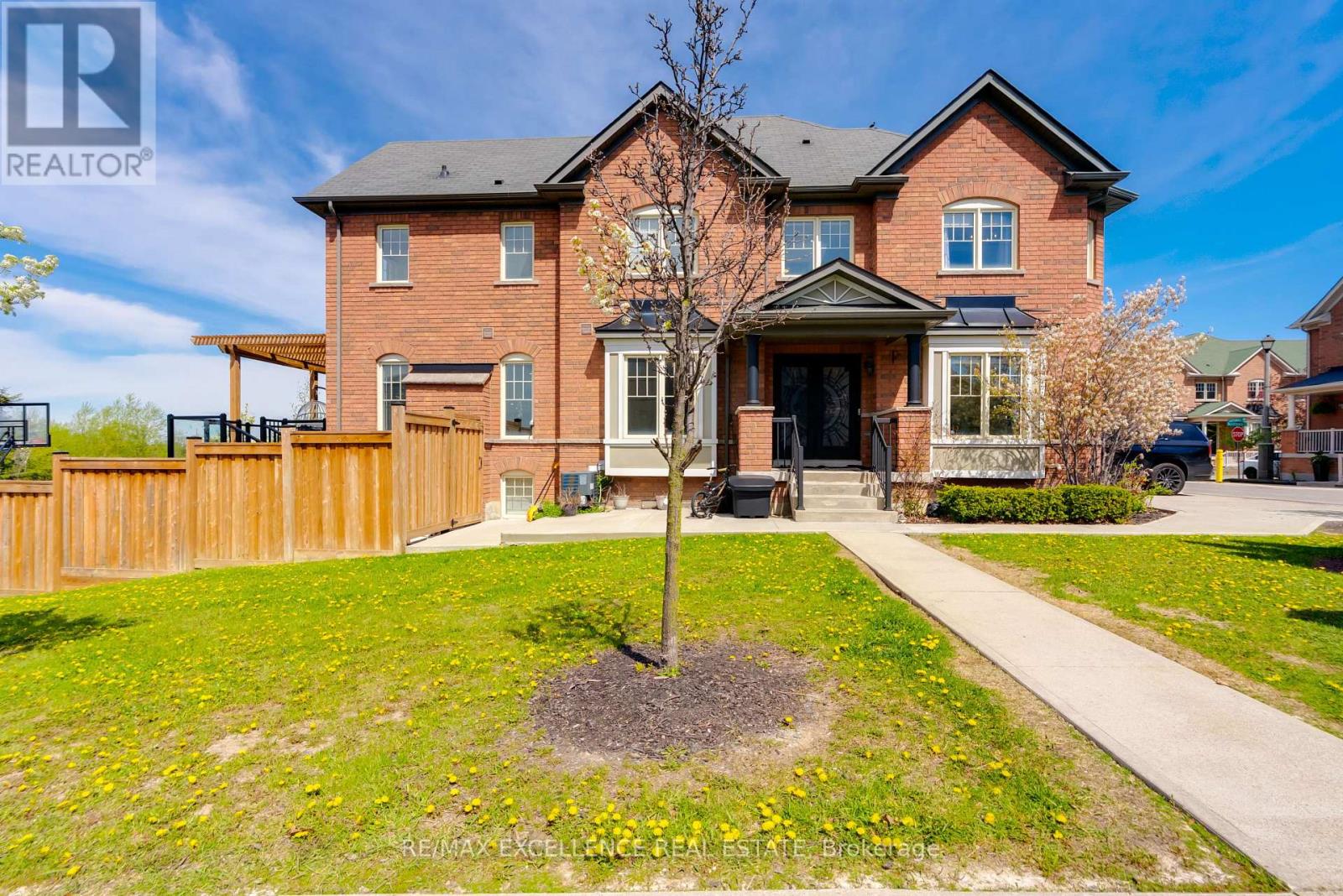 18 DAVENHILL ROAD, Brampton, Ontario
