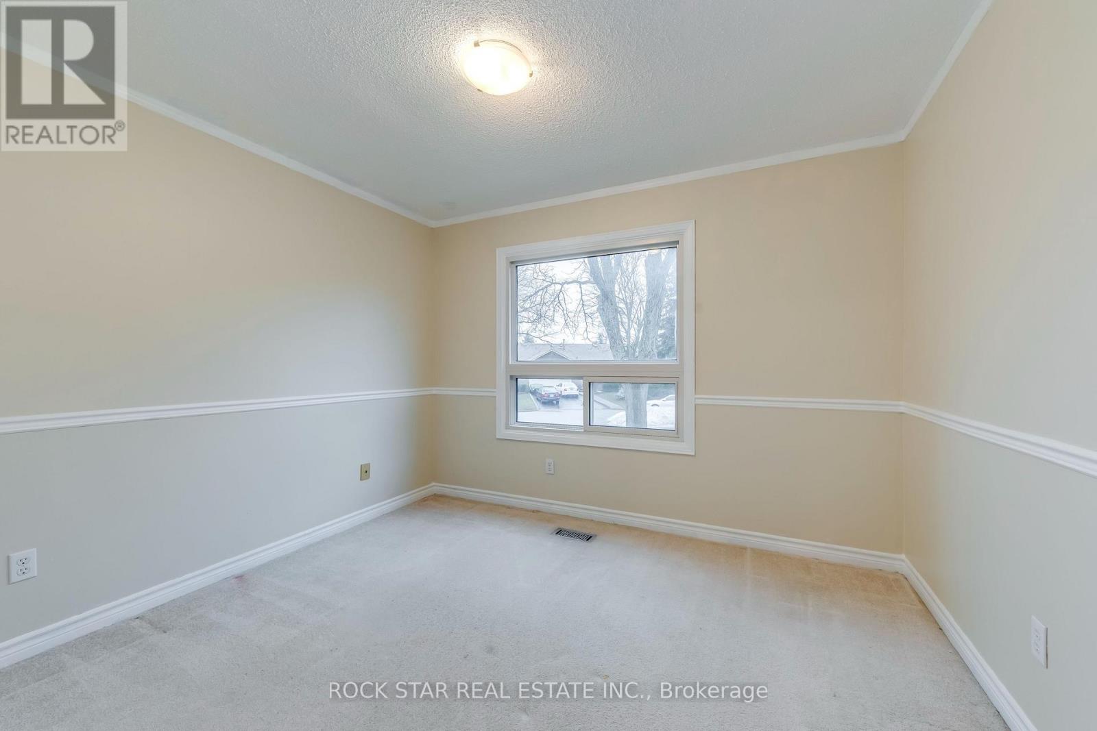 14 Cairnmore Court, Brampton, Ontario  L6Z 1T6 - Photo 19 - W12971662