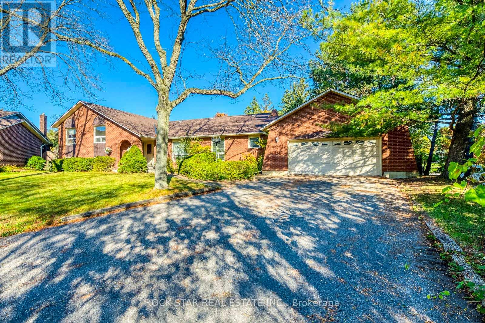 14 CAIRNMORE COURT, Brampton, Ontario