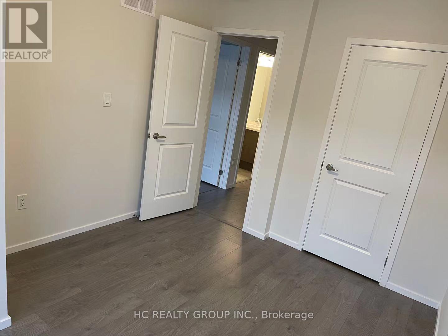 12 Terrace Bay Lane, Richmond Hill, Ontario  L4C 5S6 - Photo 7 - N13125242