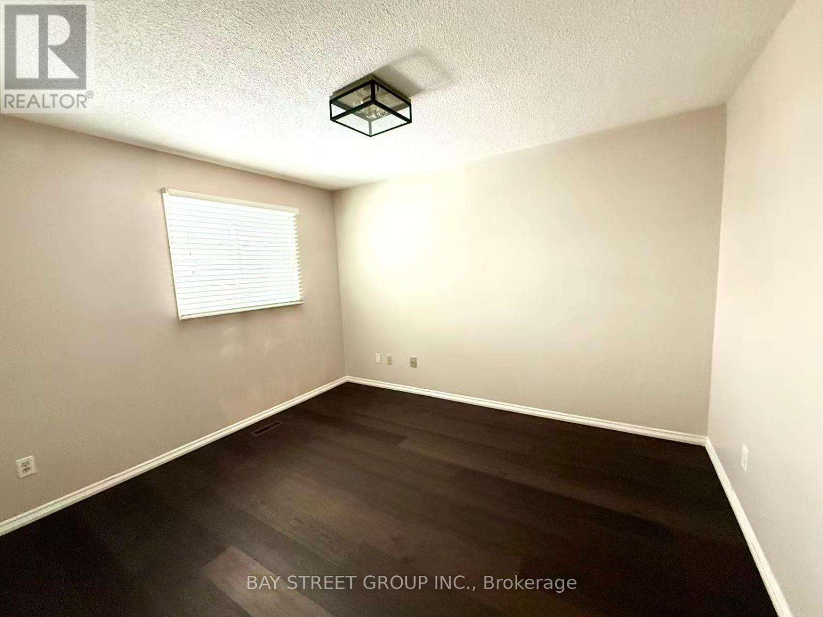 Room 1 - 4497 Longmoor Road, Mississauga, Ontario  L5M 4H6 - Photo 6 - W13125226