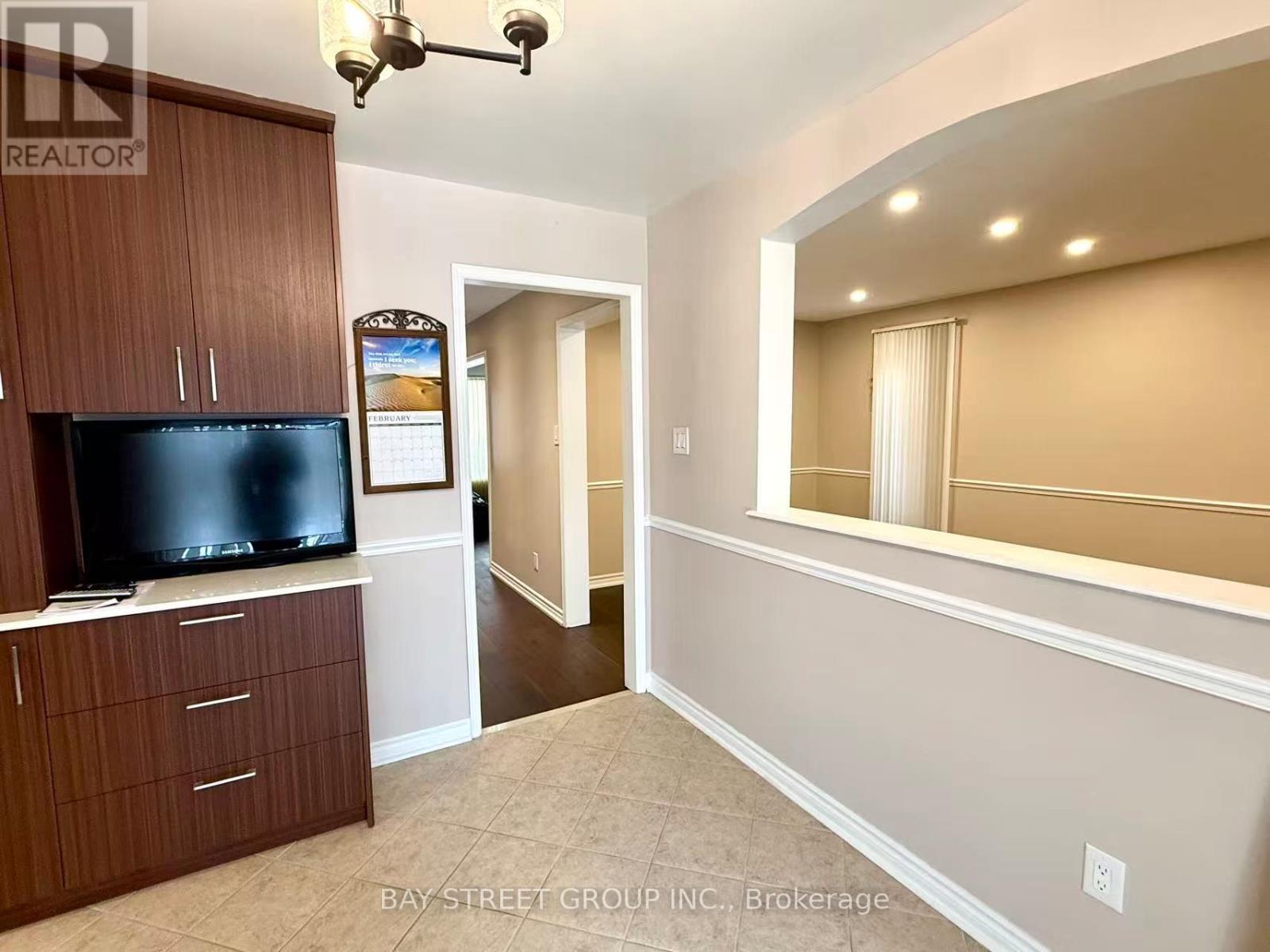 Room 2 - 4497 Longmoor Road, Mississauga, Ontario  L5M 4H6 - Photo 5 - W13125228