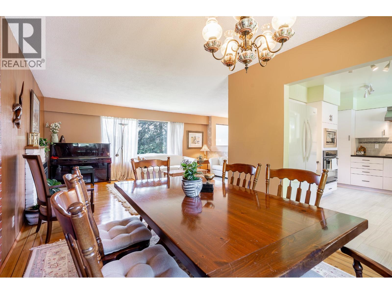 1626 Oughton Drive, Port Coquitlam, British Columbia  V3C 1H7 - Photo 6 - R3123455