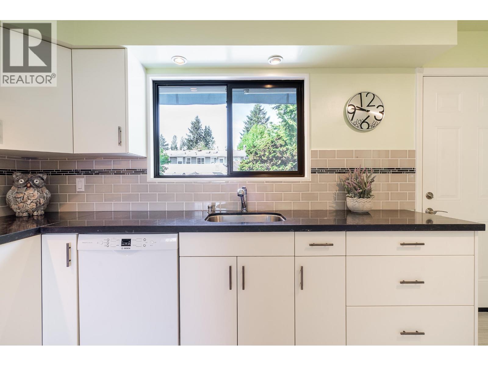 1626 Oughton Drive, Port Coquitlam, British Columbia  V3C 1H7 - Photo 9 - R3123455