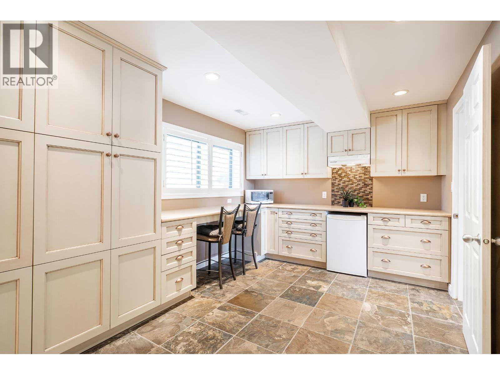 1626 Oughton Drive, Port Coquitlam, British Columbia  V3C 1H7 - Photo 22 - R3123455