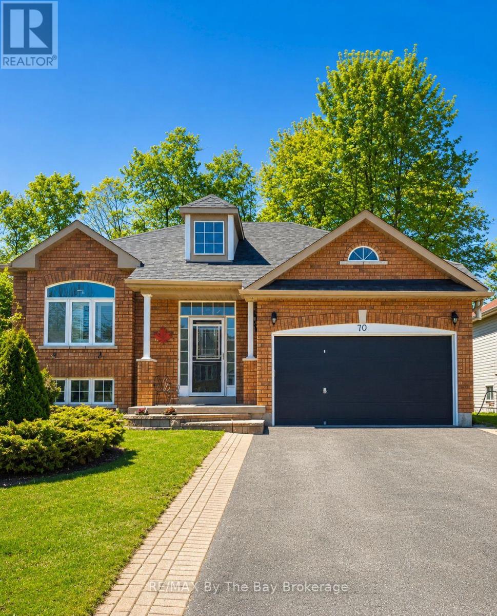 70 ROSE VALLEY WAY, Wasaga Beach, Ontario