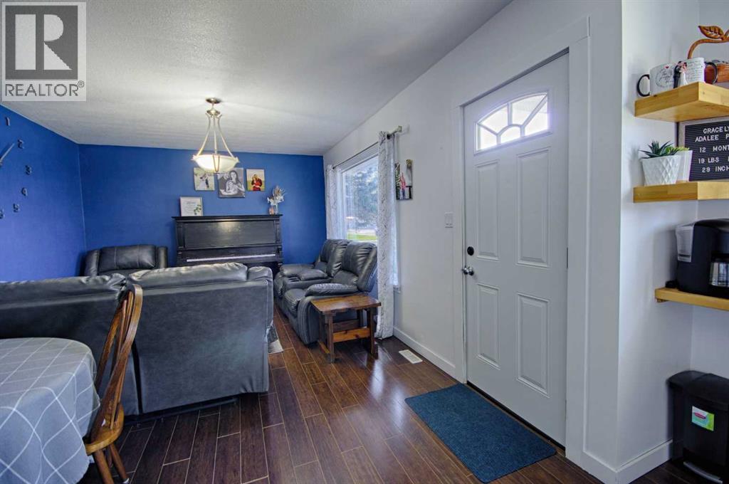 4925 53 Avenue, Taber, Alberta  T1G 1H5 - Photo 3 - A2307097