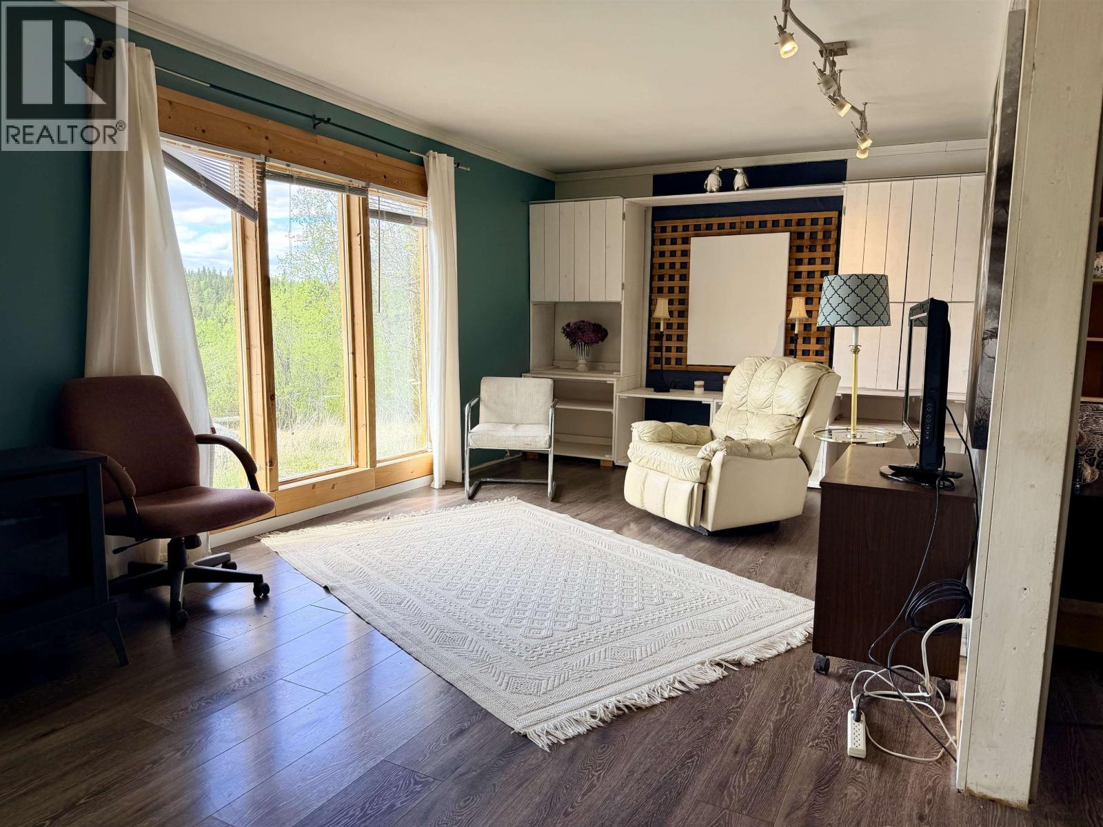 2216 Westgate Way, Fort Fraser, British Columbia  V0J 1N0 - Photo 4 - R3123482