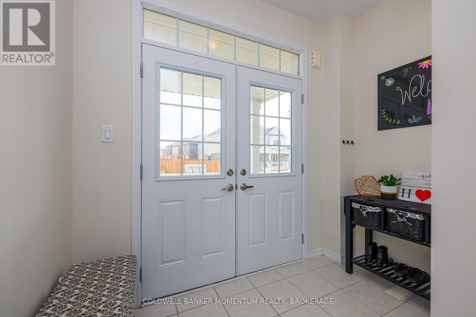 8823 Chickory Trail, Niagara Falls, Ontario  L2H 3S3 - Photo 5 - X12927072