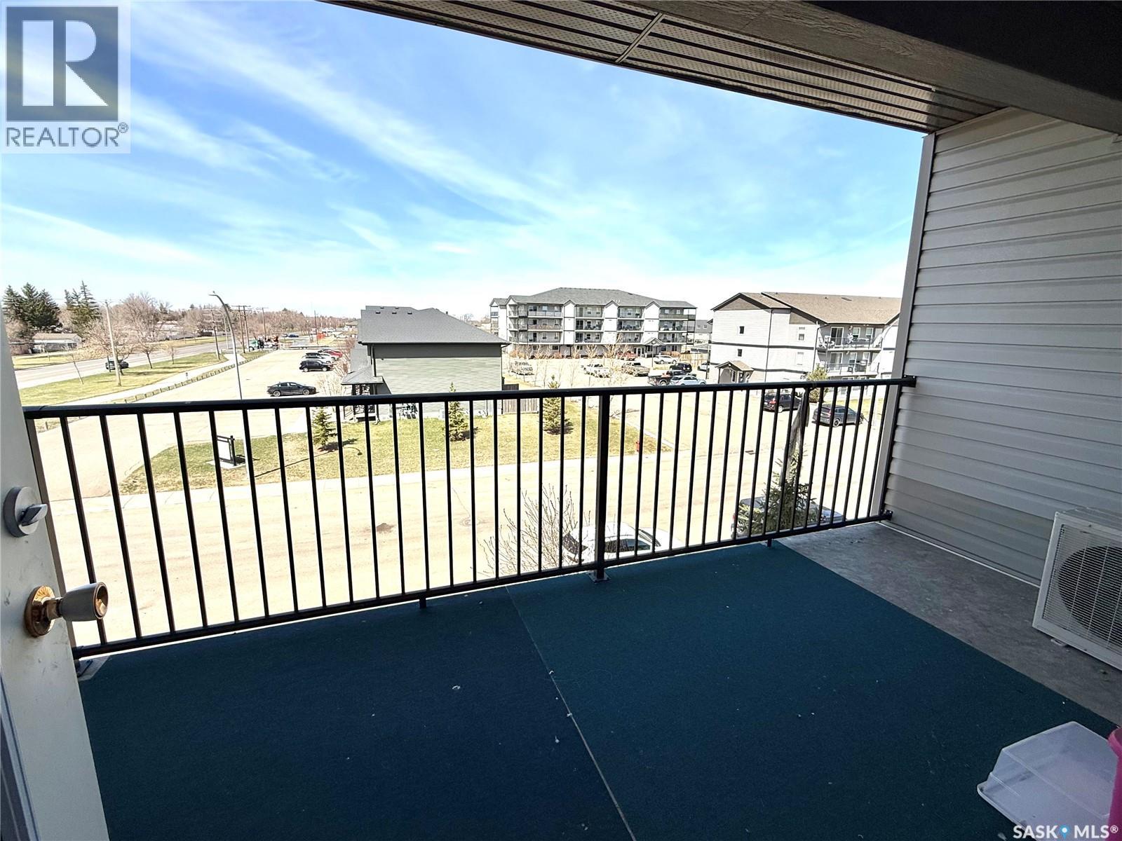 302 820 5th Street Ne, Weyburn, Saskatchewan  S4H 2V2 - Photo 20 - SK035889