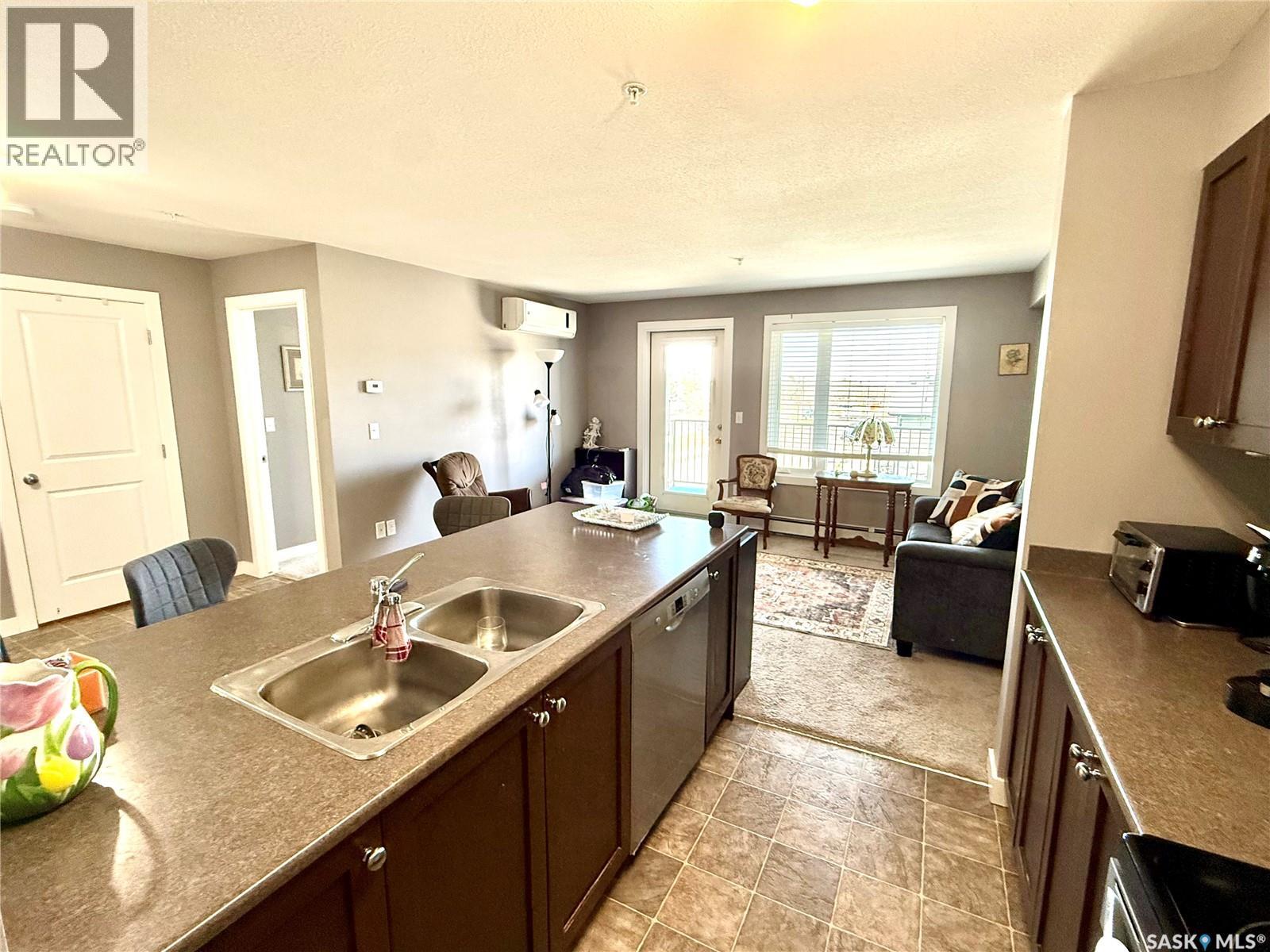 302 820 5th Street Ne, Weyburn, Saskatchewan  S4H 2V2 - Photo 9 - SK035889