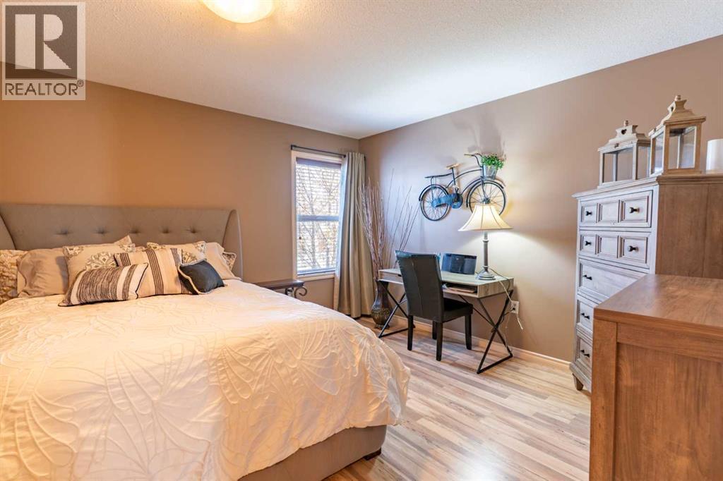 85 Vista Road Se, Medicine Hat, Alberta  T1B 0A3 - Photo 18 - A2306413