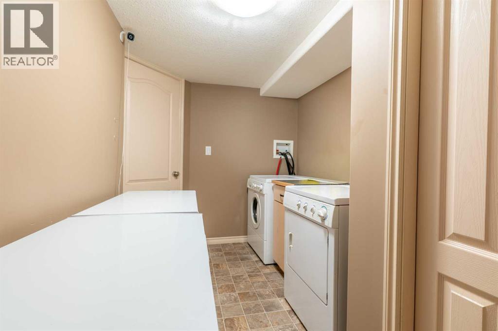 85 Vista Road Se, Medicine Hat, Alberta  T1B 0A3 - Photo 32 - A2306413