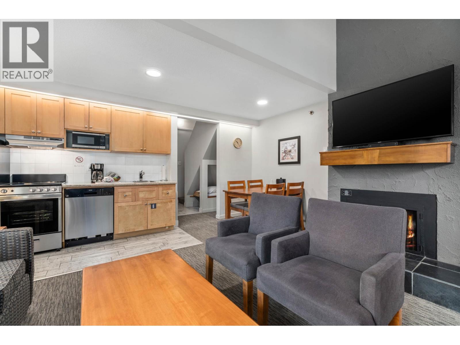 202 4420 Sundial Place, Whistler, British Columbia  V8E 1G6 - Photo 6 - R3123527