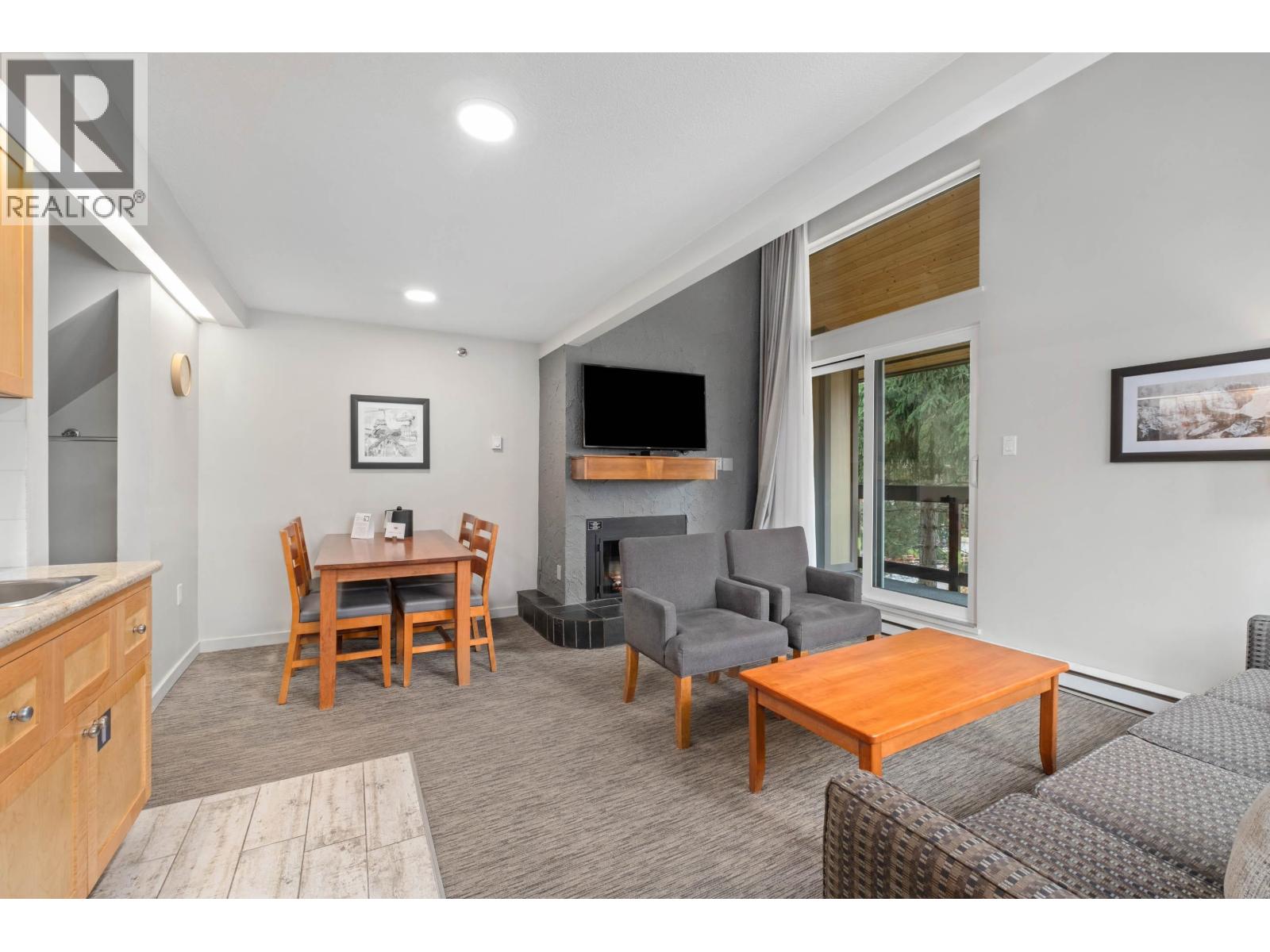 202 4420 Sundial Place, Whistler, British Columbia  V8E 1G6 - Photo 7 - R3123527