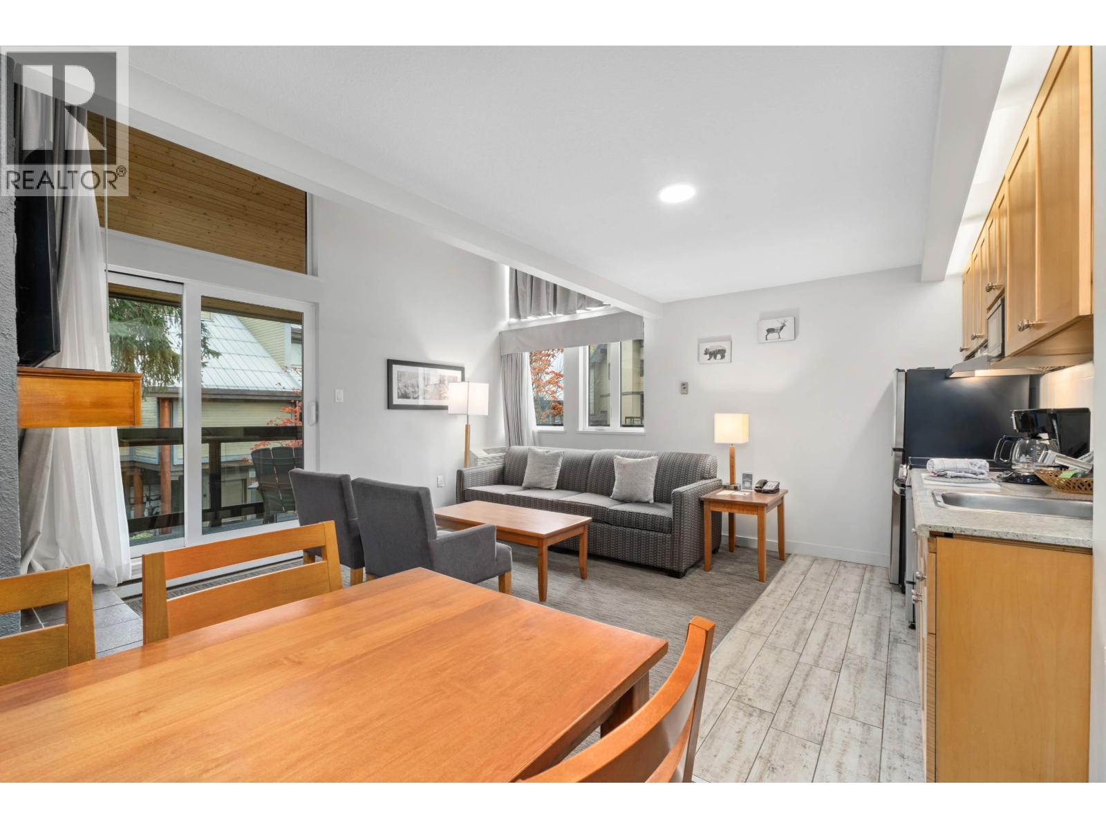 202 4420 Sundial Place, Whistler, British Columbia  V8E 1G6 - Photo 8 - R3123527