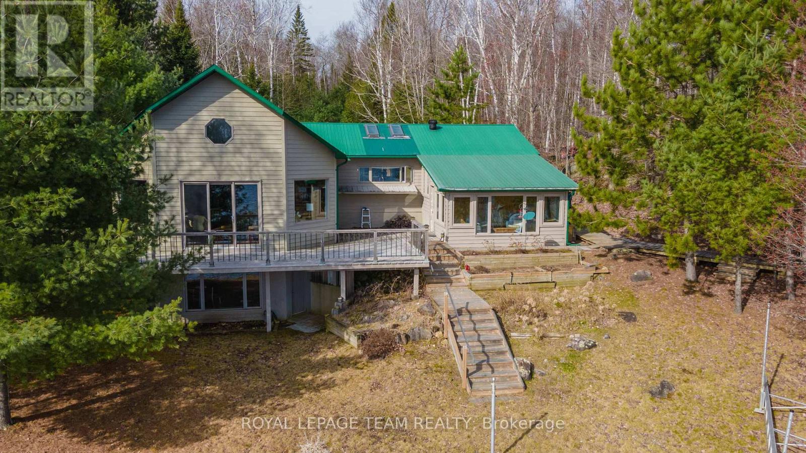 36 WHITES ROAD, South Algonquin, Ontario