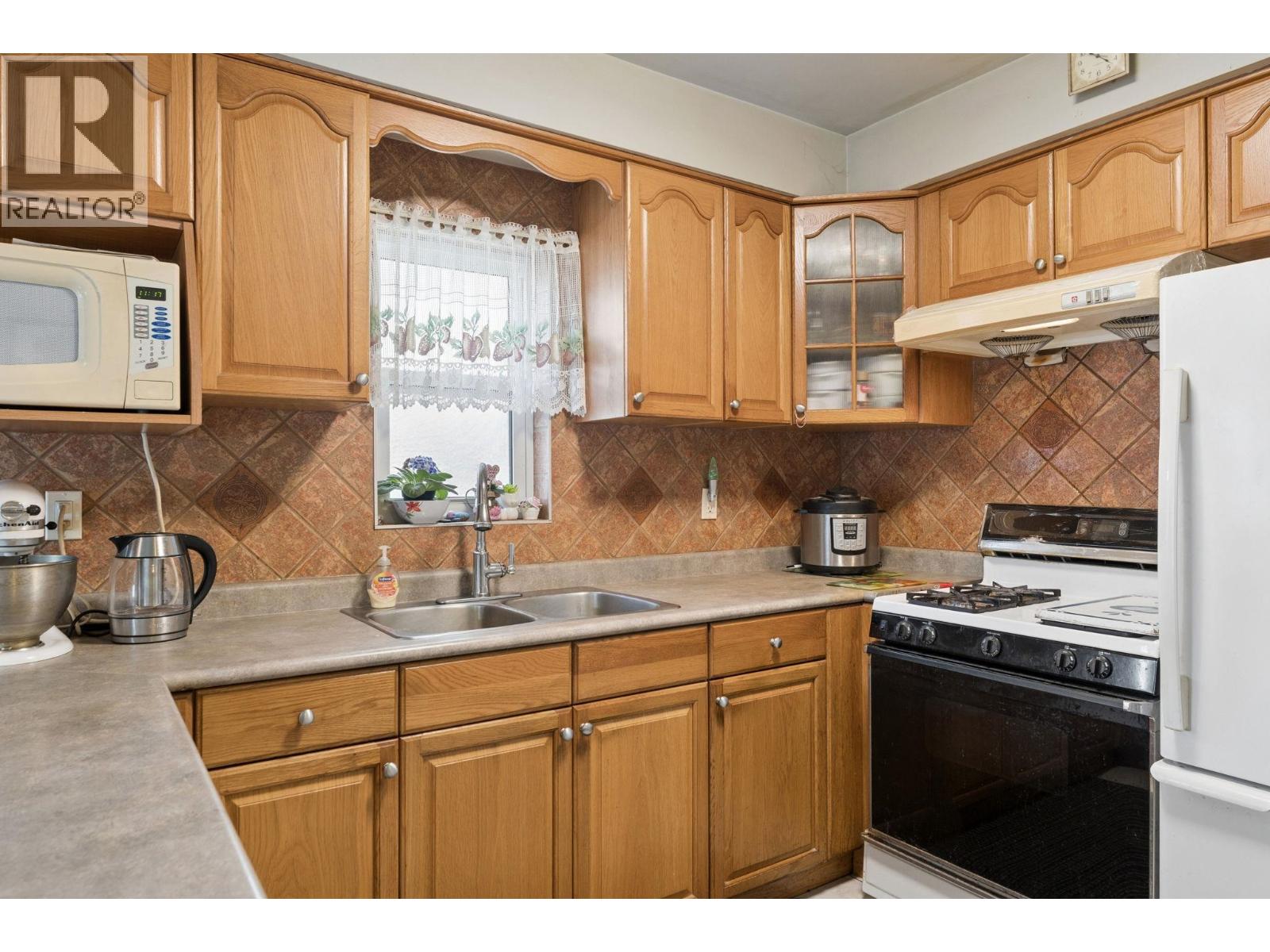 2248 Mannering Avenue, Vancouver, British Columbia  V5N 3C4 - Photo 13 - R3123509