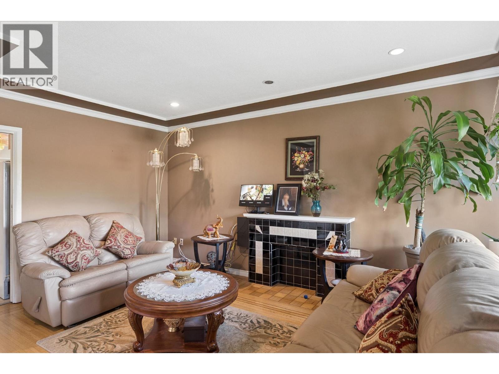 2248 Mannering Avenue, Vancouver, British Columbia  V5N 3C4 - Photo 4 - R3123509