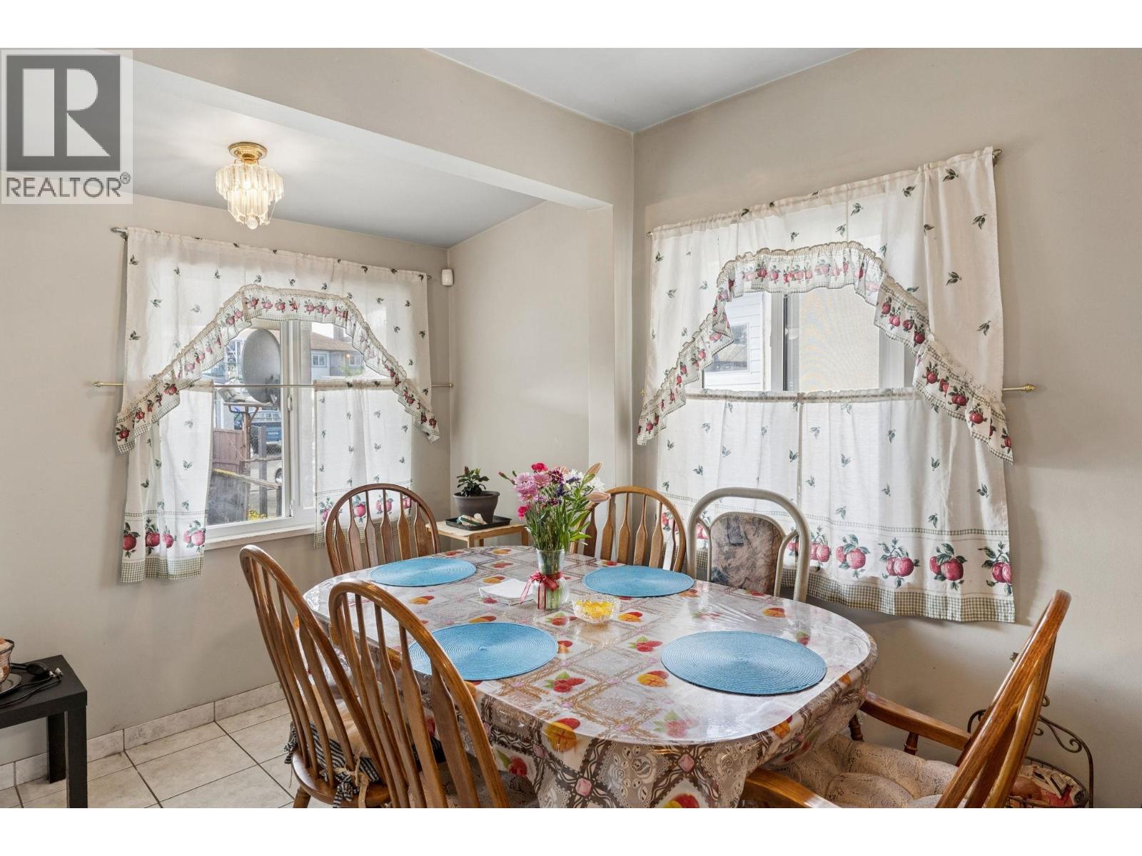 2248 Mannering Avenue, Vancouver, British Columbia  V5N 3C4 - Photo 9 - R3123509