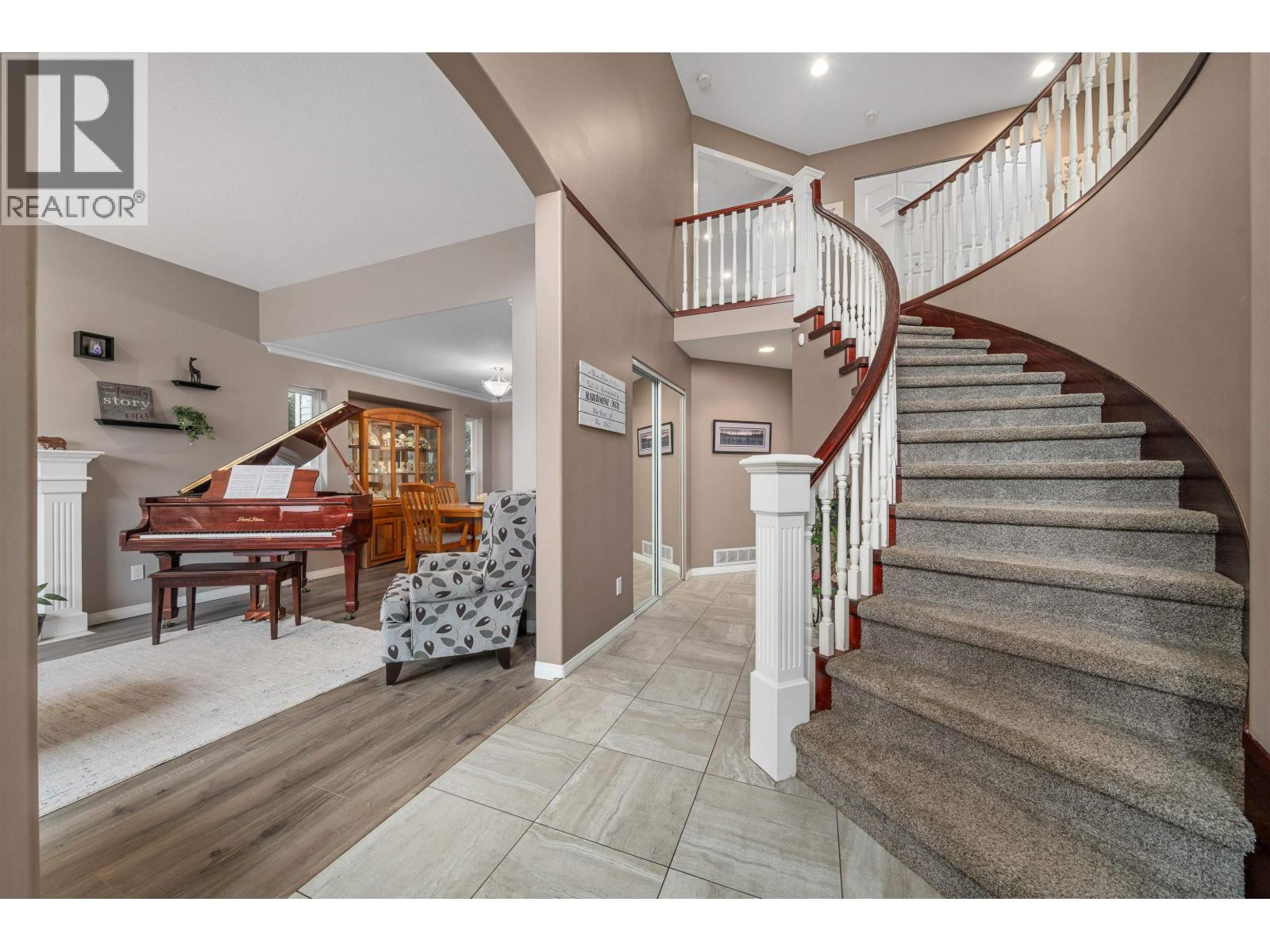 19386 123 Avenue, Pitt Meadows, British Columbia  V3Y 2K3 - Photo 4 - R3123515