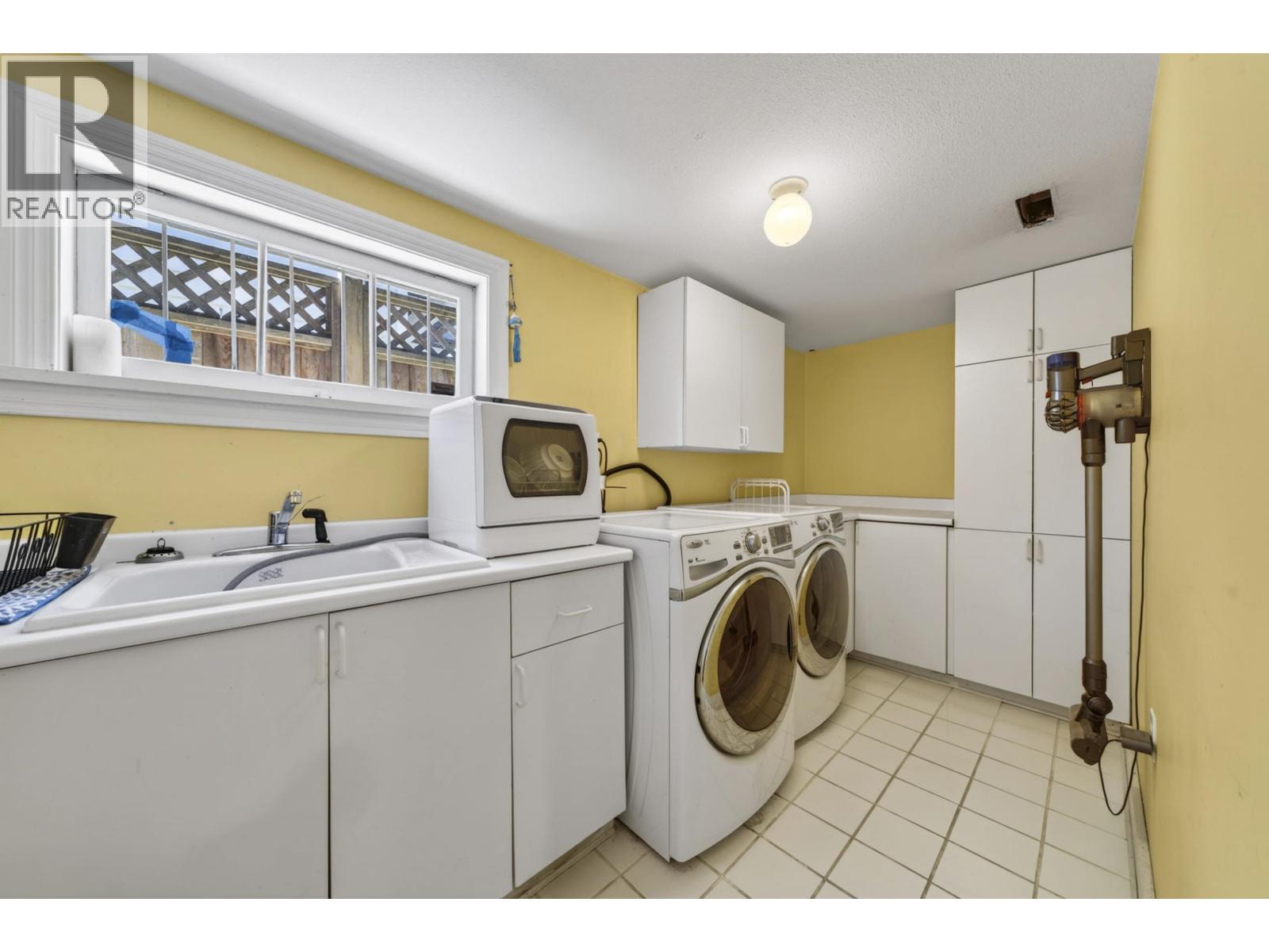 834 Fourth Street, New Westminster, British Columbia  V3L 2W6 - Photo 16 - R3123532
