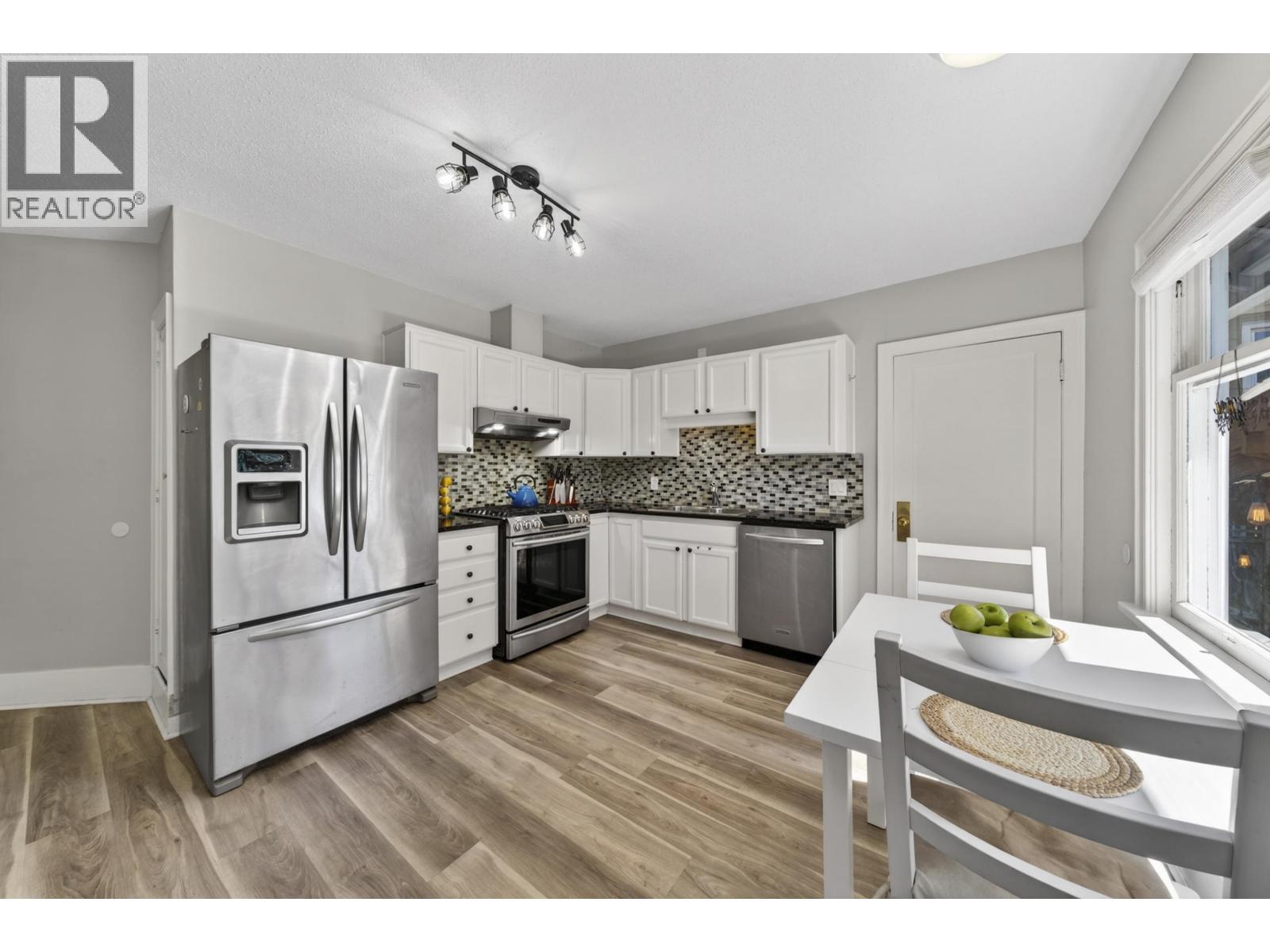 834 Fourth Street, New Westminster, British Columbia  V3L 2W6 - Photo 5 - R3123532