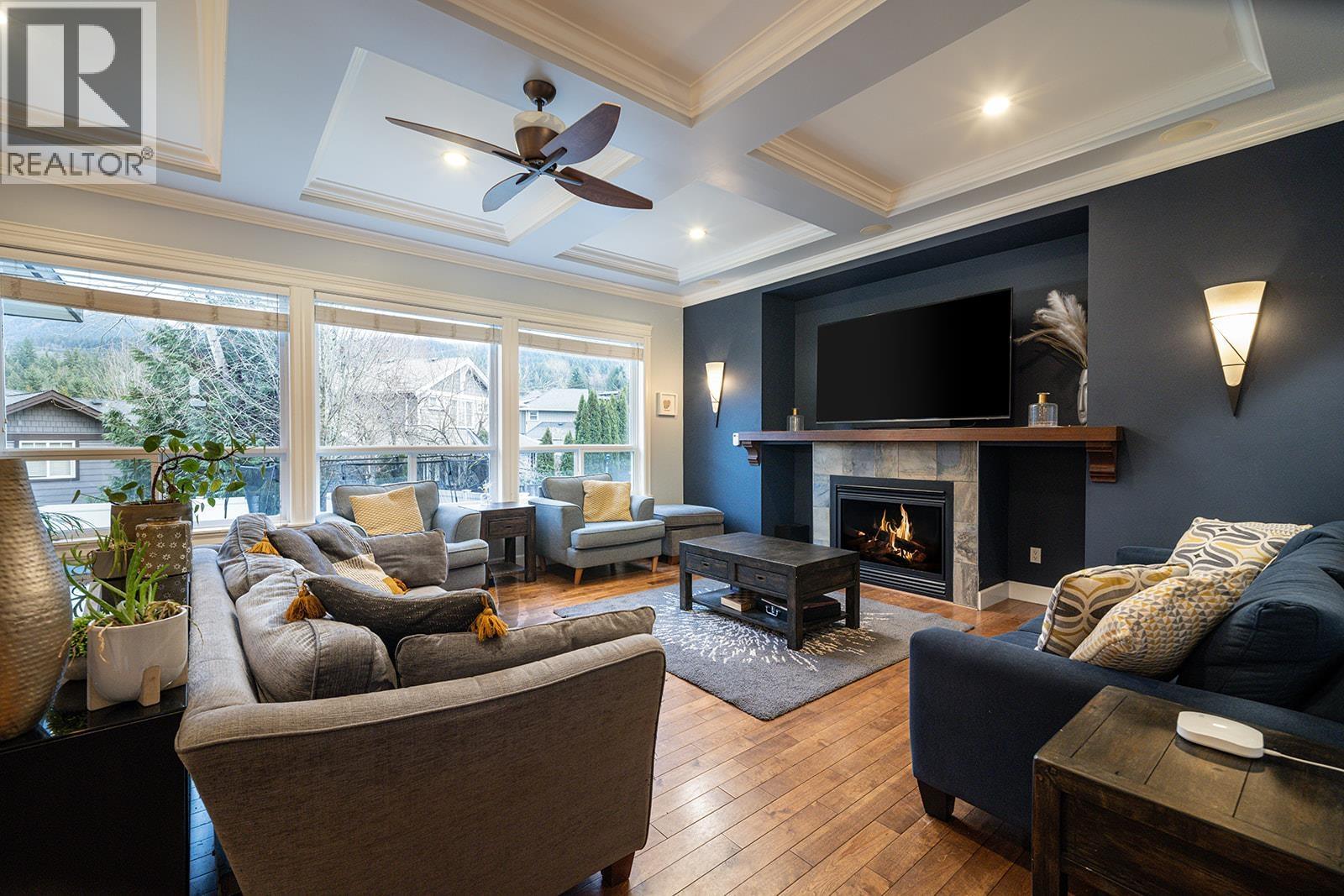 1031 Jay Crescent, Squamish, British Columbia  V8B 0P2 - Photo 4 - R3111797