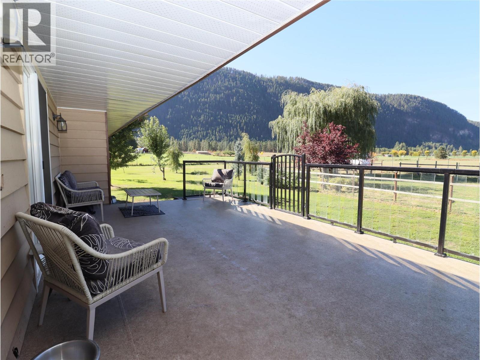 5015 Siminoff Road, Grand Forks, British Columbia  V0H 1H4 - Photo 9 - 10378052