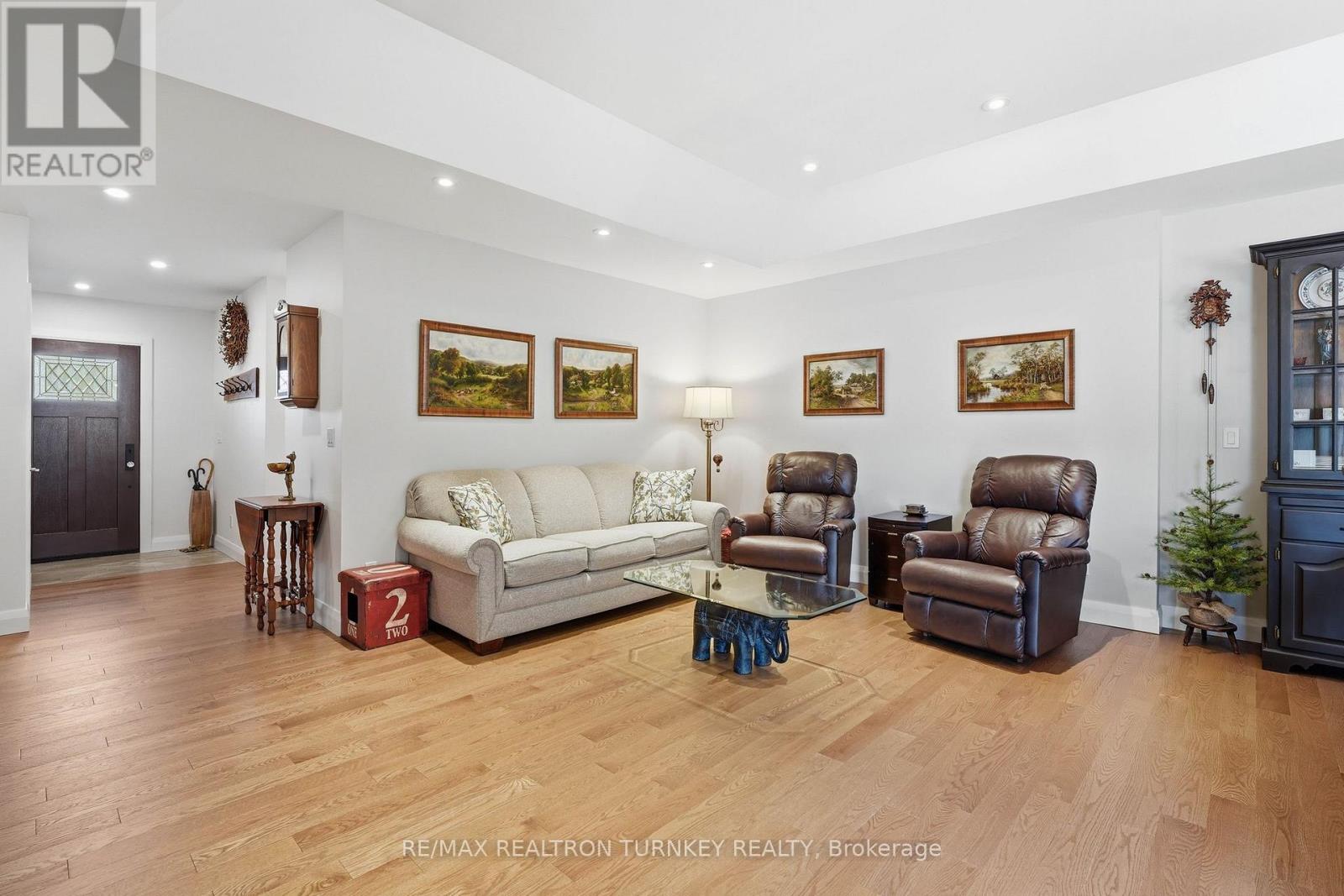 178 Parkview Crescent, Newmarket, Ontario  L3Y 2C8 - Photo 8 - N13123958