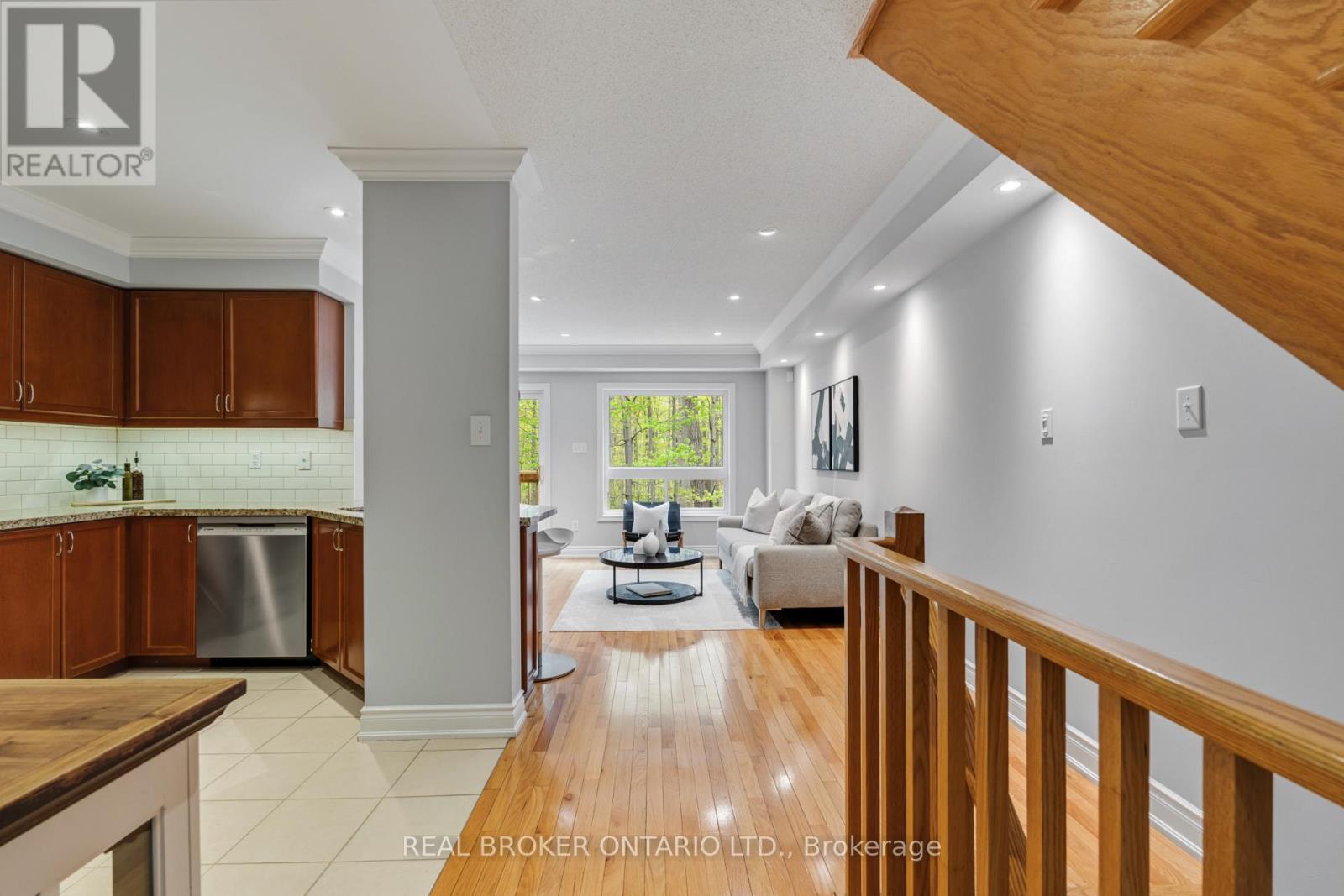 33 - 233 Duskywing Way, Oakville, Ontario  L6L 0C5 - Photo 3 - W13122138