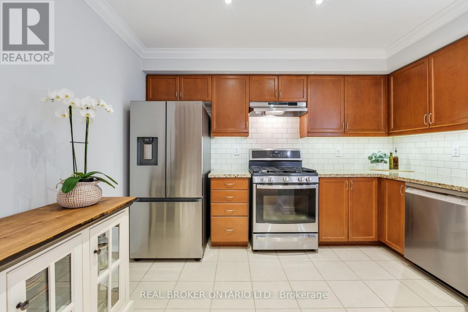 33 - 233 Duskywing Way, Oakville, Ontario  L6L 0C5 - Photo 5 - W13122138