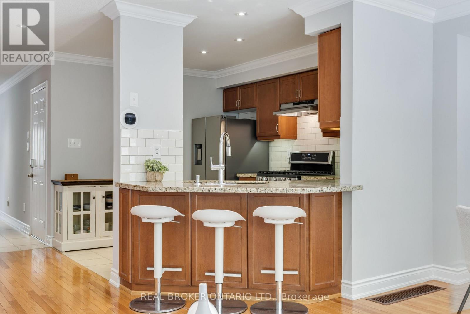 33 - 233 Duskywing Way, Oakville, Ontario  L6L 0C5 - Photo 7 - W13122138