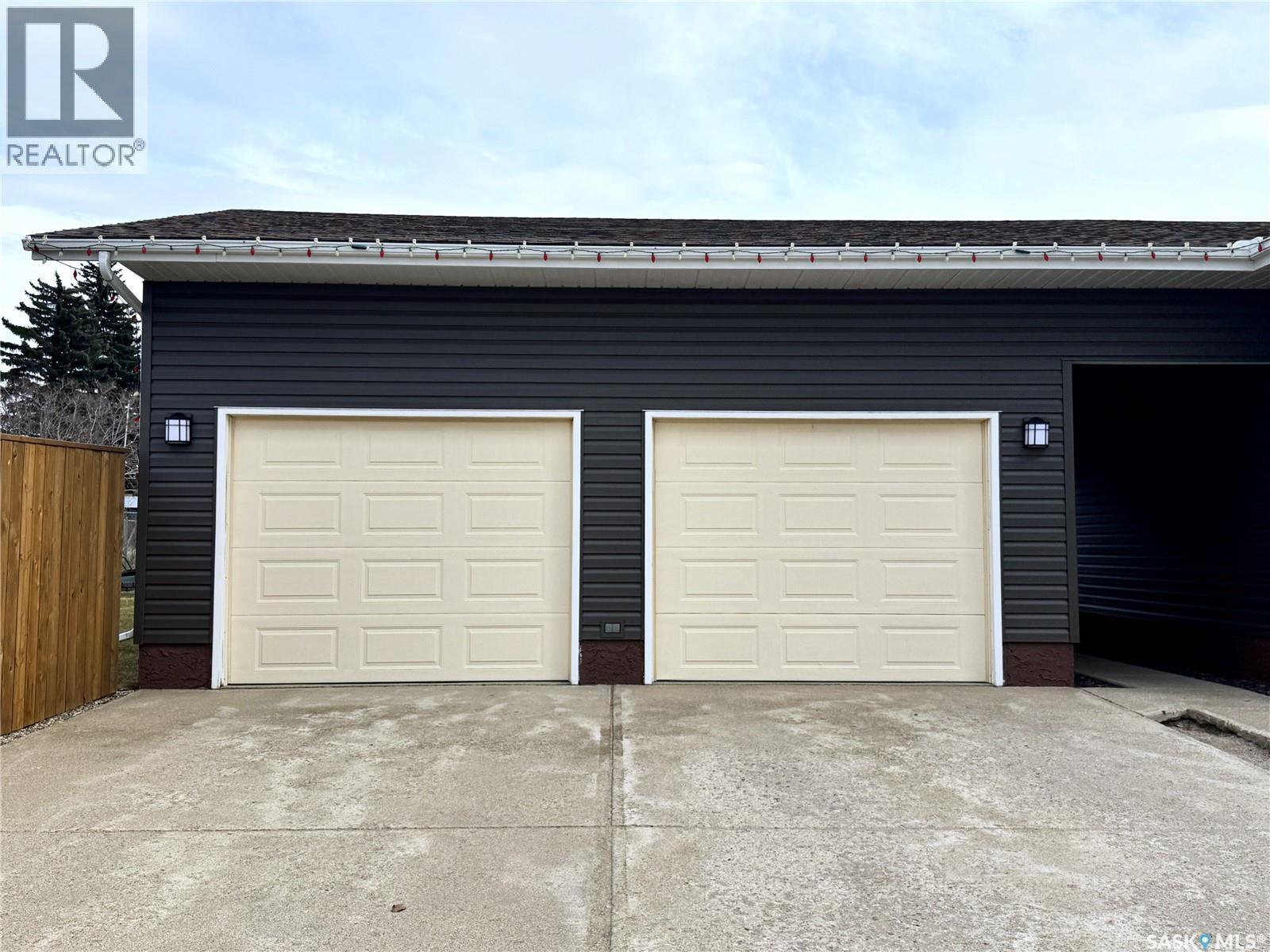 415 3rd Avenue W, Biggar, Saskatchewan  S0K 0M0 - Photo 39 - SK027372