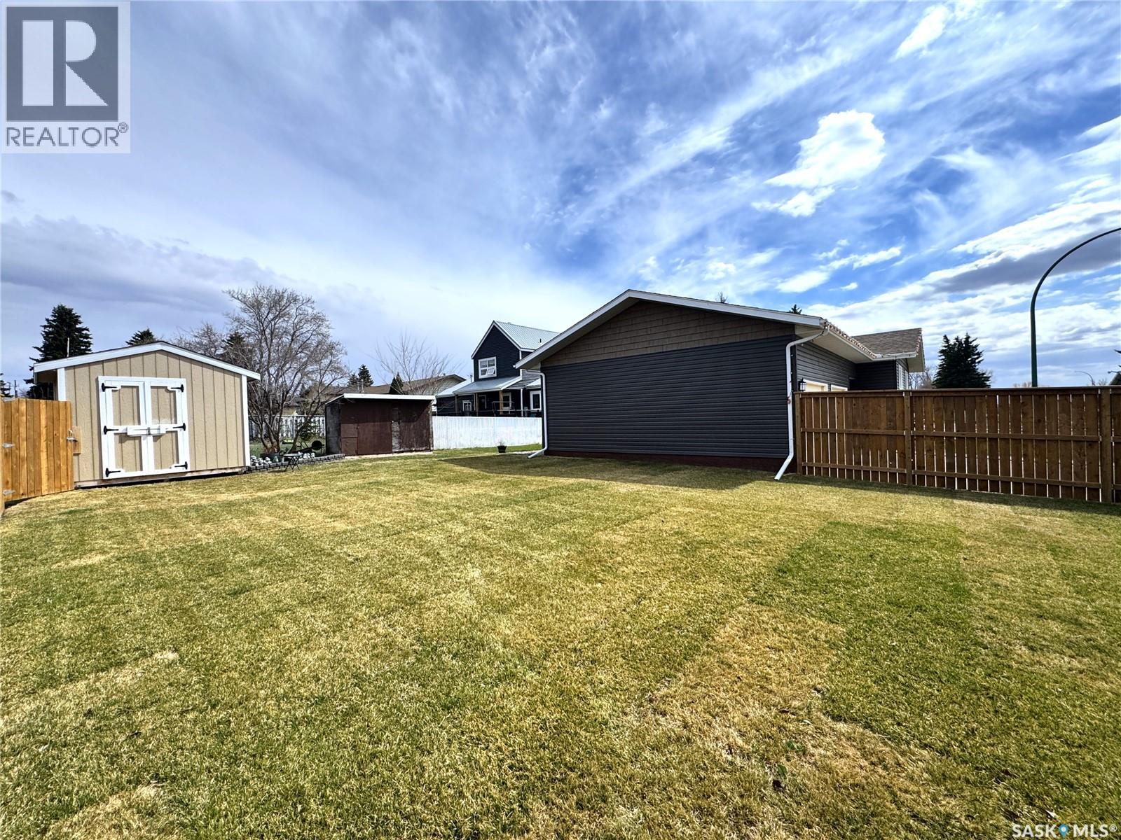 415 3rd Avenue W, Biggar, Saskatchewan  S0K 0M0 - Photo 42 - SK027372