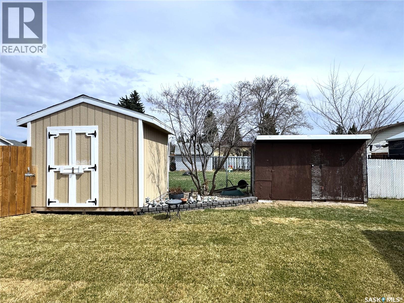 415 3rd Avenue W, Biggar, Saskatchewan  S0K 0M0 - Photo 43 - SK027372