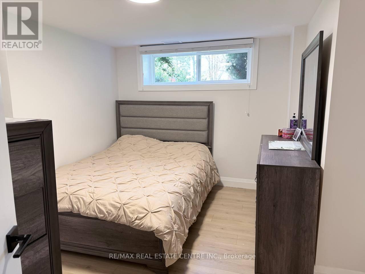 Lower - 171 Manitou Way, Hamilton, Ontario  L9G 1X9 - Photo 8 - X13125282