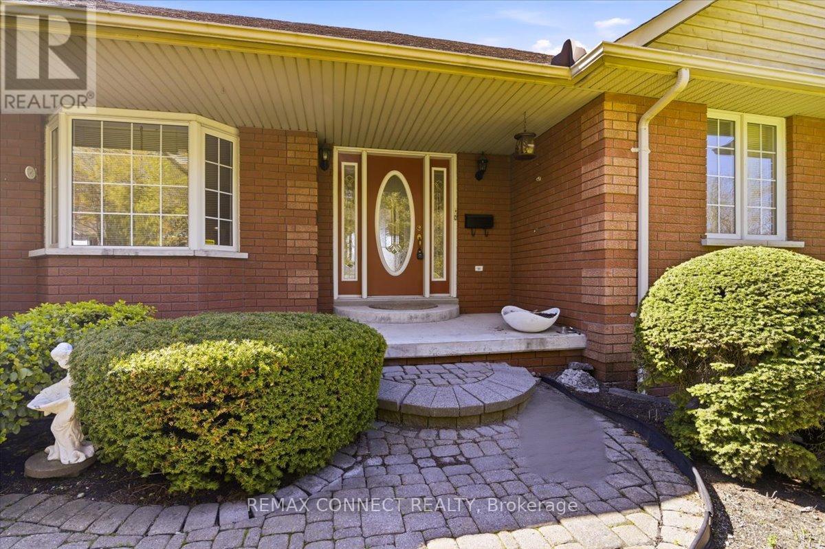 4 Sunrise Court, Cobourg, Ontario  K9A 4J7 - Photo 4 - X13125306
