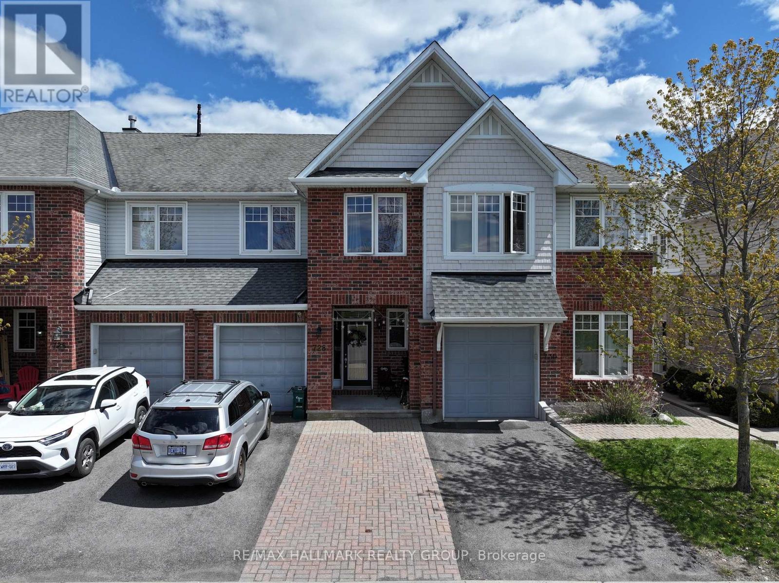728 Cedar Creek Drive, Ottawa, Ontario K1T 0A9 - Photo 1 - X13125364