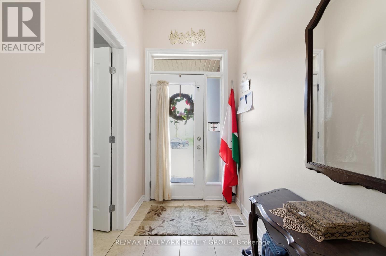 728 Cedar Creek Drive, Ottawa, Ontario K1T 0A9 - Photo 5 - X13125364