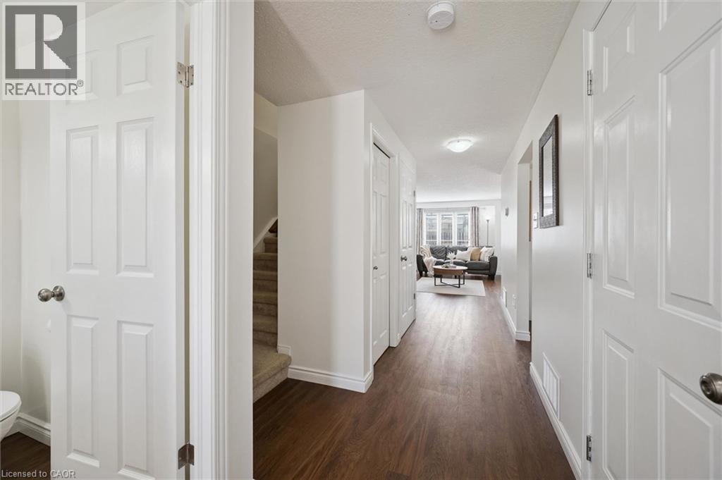 31 Tisdale Court, Kitchener, Ontario  N2A 4H5 - Photo 3 - 40830182