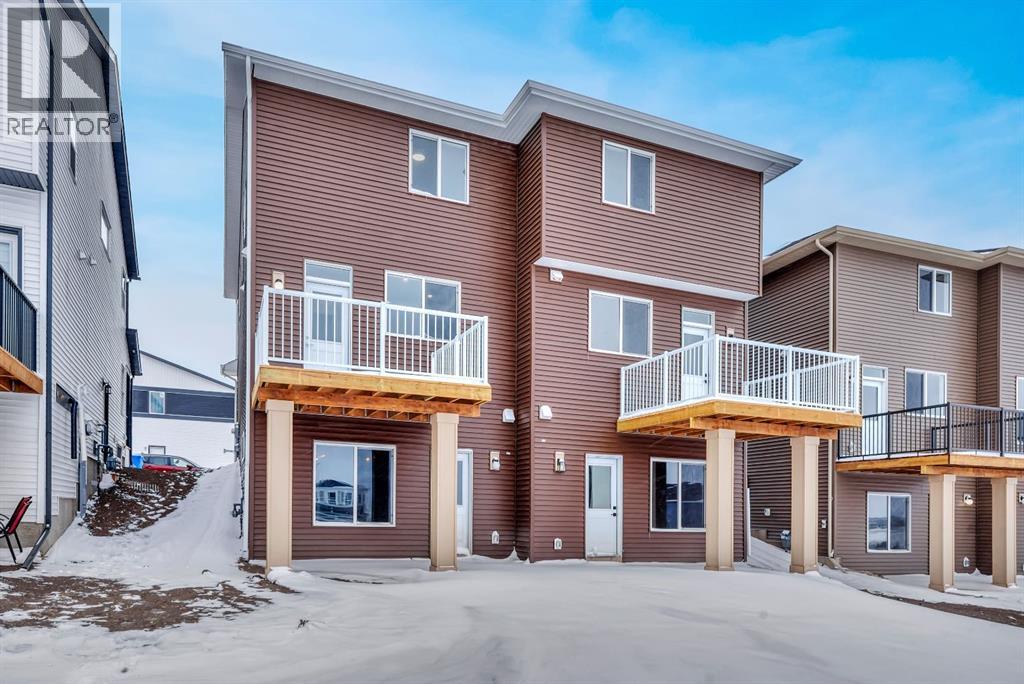 220 Annette Villas NW, Calgary, Alberta  T3R 2K6 - Photo 2 - A2298009