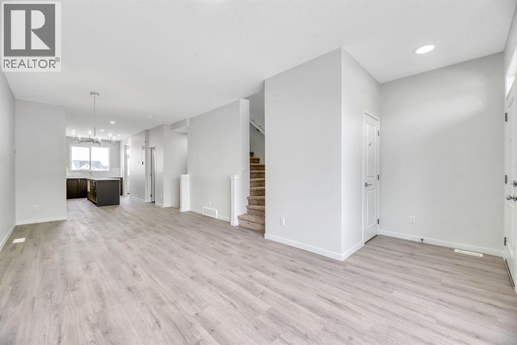 220 Annette Villas NW, Calgary, Alberta  T3R 2K6 - Photo 8 - A2298009